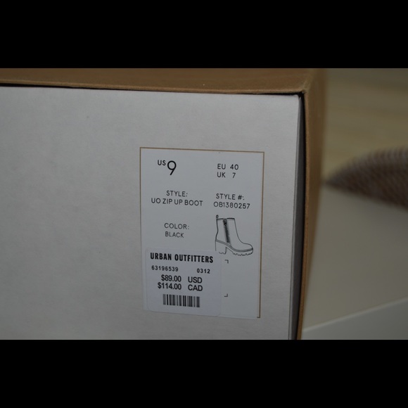 Urban Outfitters Black Zip-Up Boot Size 9 - Picture 11 of 12